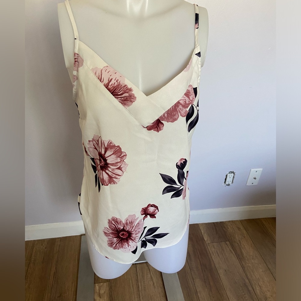 Floral camisole 🌸